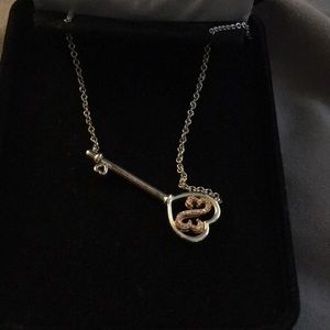 Silver / gold key pendant